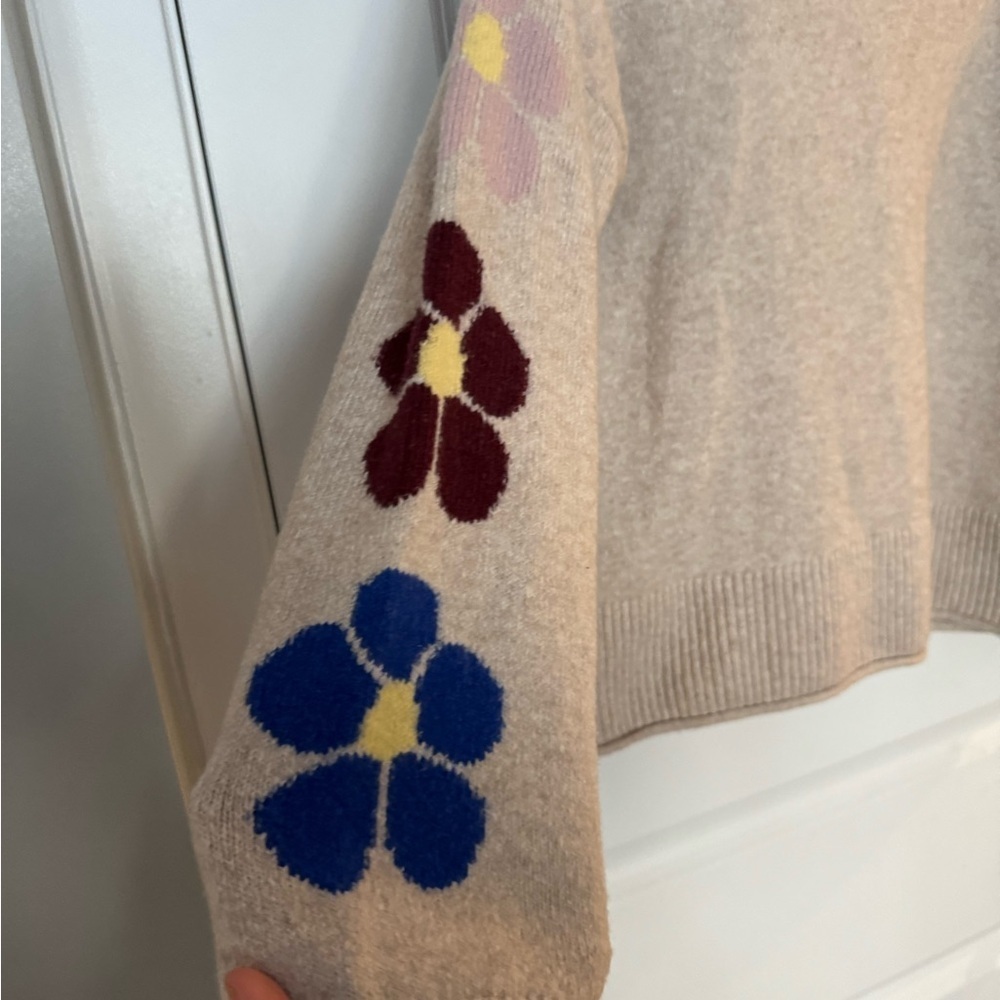 Madewell Belmore Floral-Sleeve Pullover Sweater in Coziest Textured Yarn - Picture 4 of 7